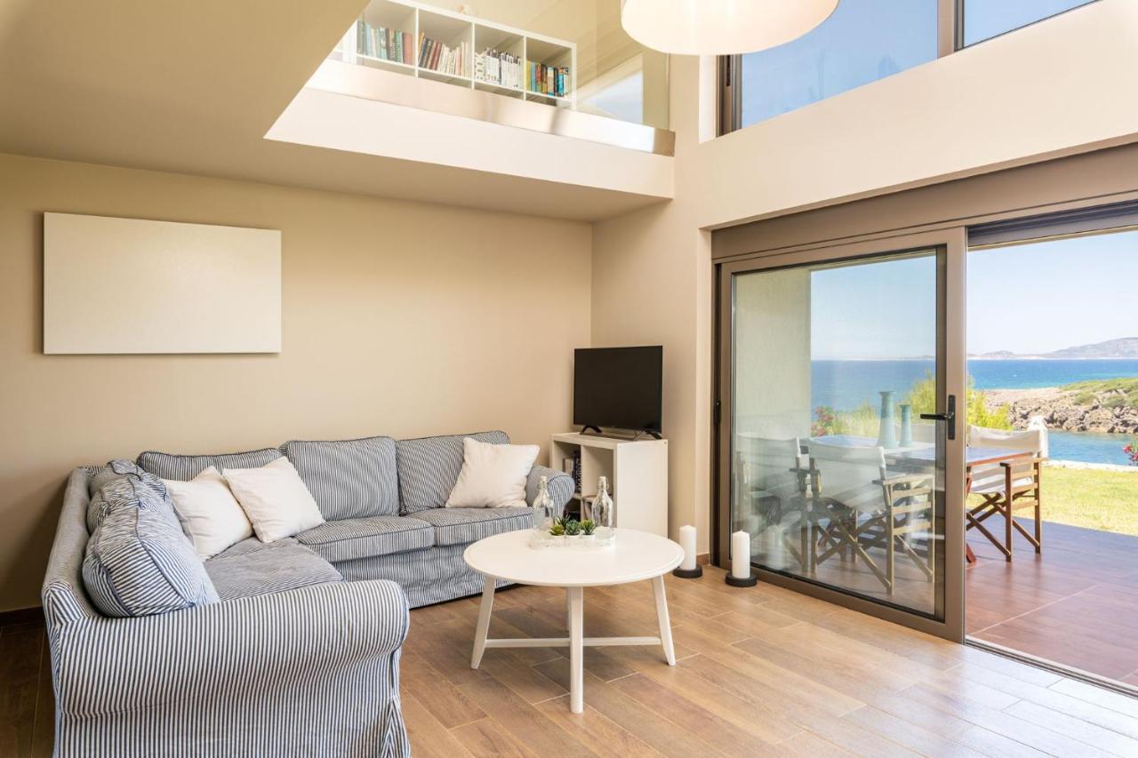 Villa Idyle - Beachfront Residence Tragana  Bagian luar foto